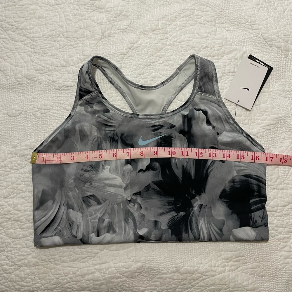 XXL Nike Swoosh Sports bra - Picture 3 of 4